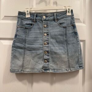 *American Eagle Women’s Denim Button-Front Skirt size 2